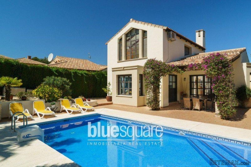 Beautiful 4 bedroom villa in Javea near..