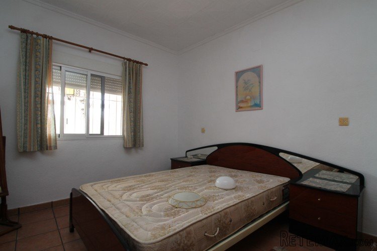 Beautiful villa in a quiet street and with a just 500m walk.. - 7