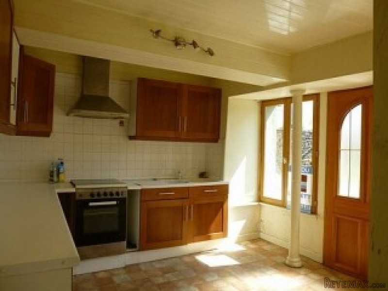 3 bedroomed terraced cottage with.. - 2