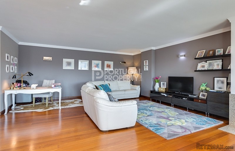 Stunning 5 Bedroom Duplex in Porto - 2