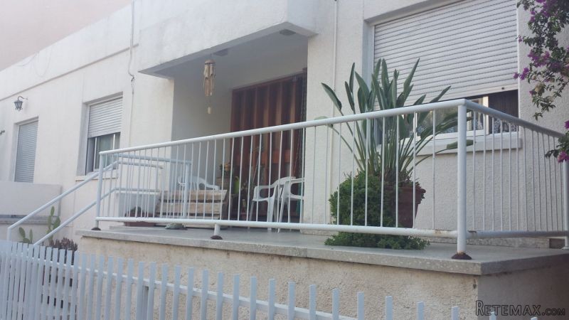 OLD CLASSIC corner house on proper plot.. - 2