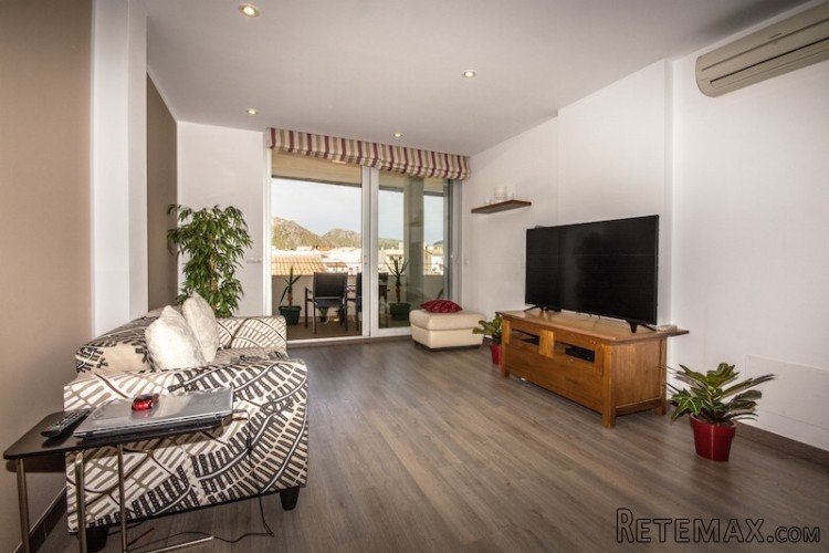 Very modern and elegant top floor property in the center.. - 4