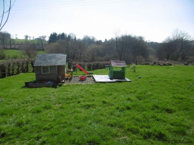 Lovely House with Nice Large Garden - 2
