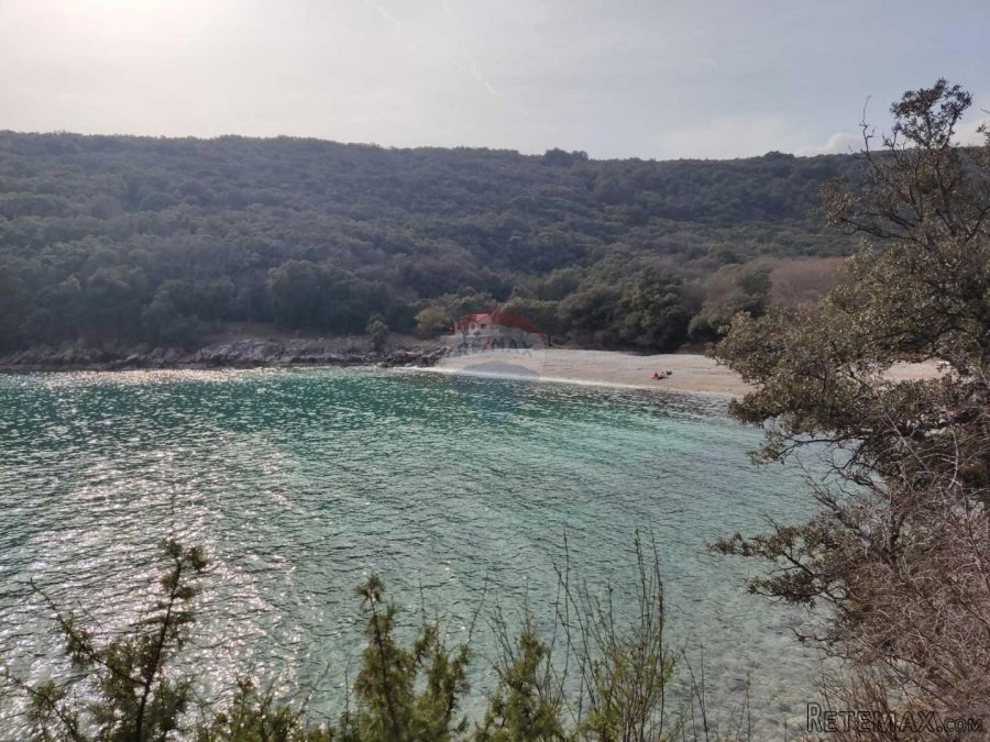 OTOK CRES - NEGRAĐEVINSKO ZEMLJIŠTE UZ MORE - 6