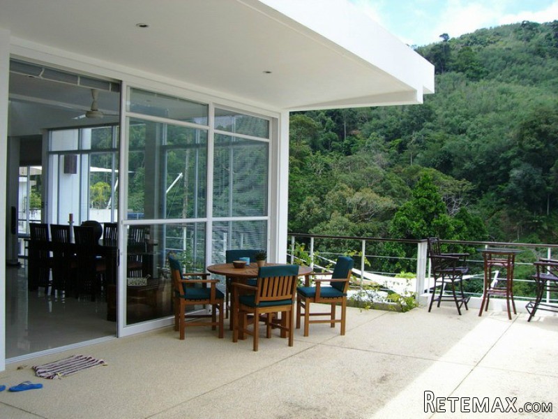 PRICE CUT - Cool 3-Bedroom Duplex.. - 2