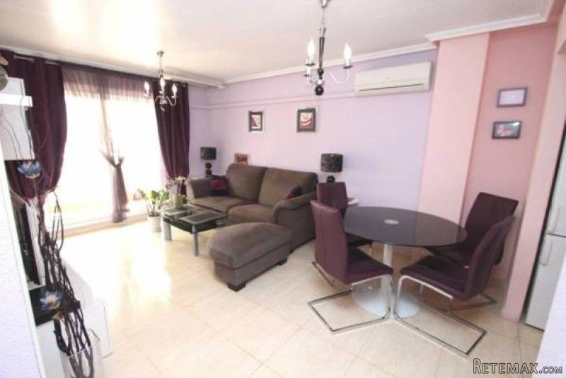 3 Bedroom 2 Bathroom Apartment In..