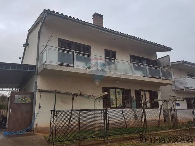 Kuća sa pogledom na more u Poreču