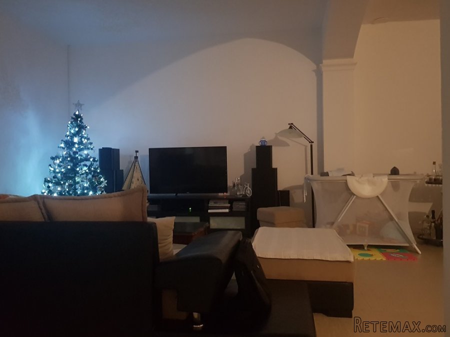 Prodajem kucu u Starim Banovcima - 2