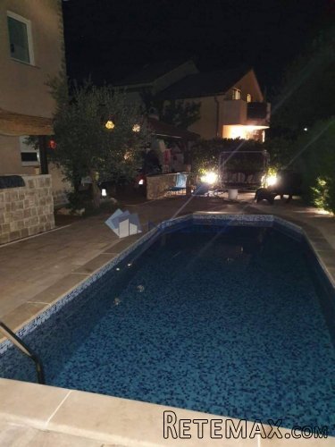 Otok Krk, Pinezići, stan 75 m2, bazen - 5