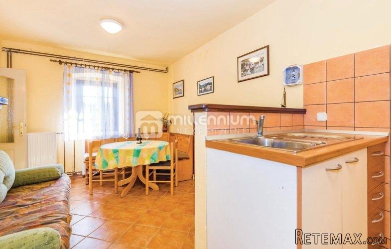 Mošćenička Draga, prekrasna kamena kuća s 2 stana i garažom - 8