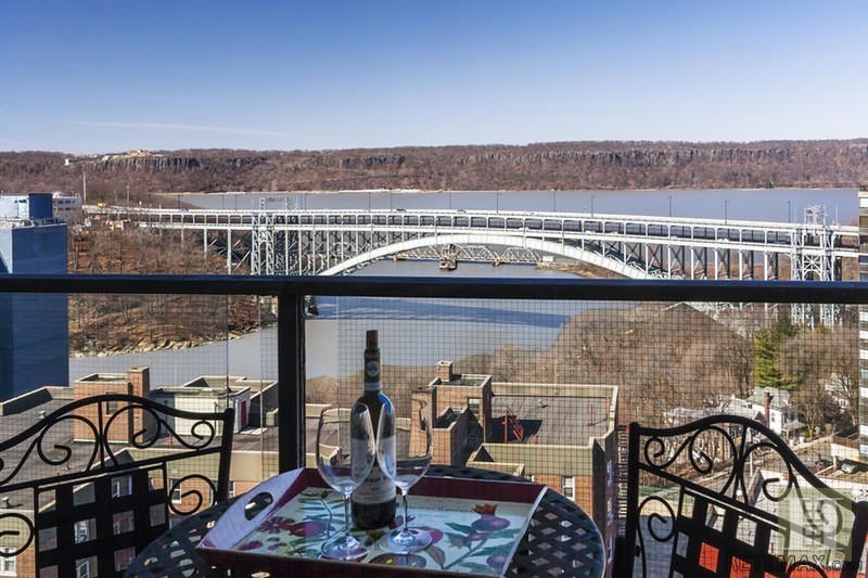 2 bedroom Apartment For Sale: 2500..