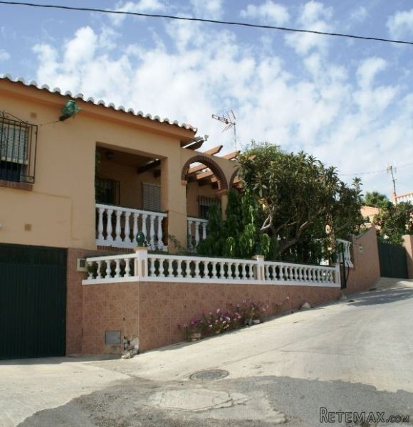 Villa for Sale in Costa, Torrox 350.000..