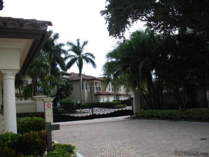 26 Marina Gardens Dr, Palm Beach.. - 2