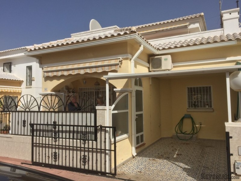 3 Bedrooms - Villa - Alicante - For Sale