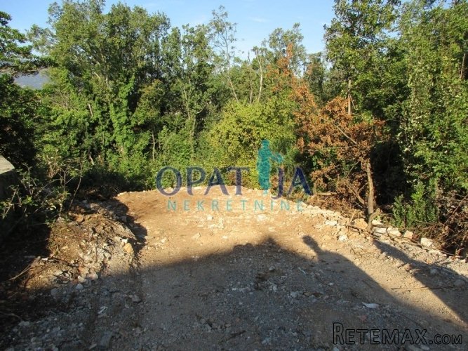 PRILIKA ! Građevinski teren od 1884 m2 u Ćikovićima - 4