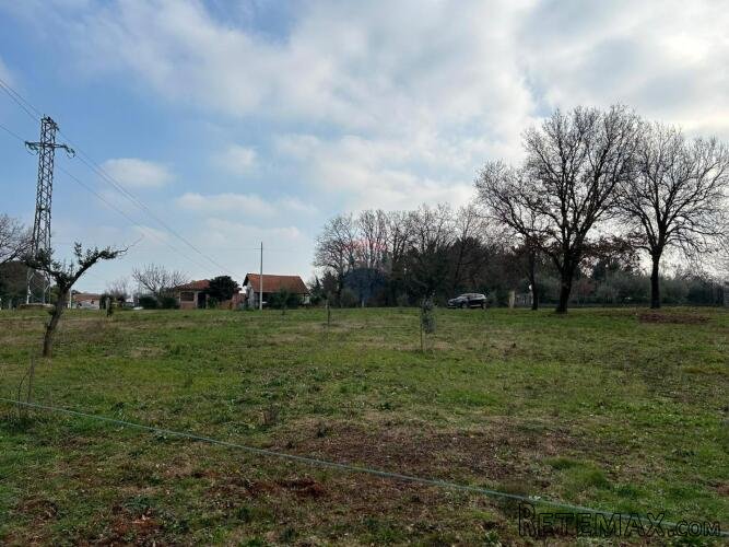 Istra, Medulin, tri negrađevinska terena na rubu urbanizacij