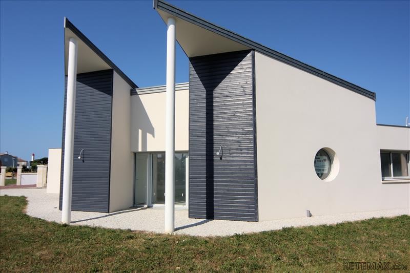 Landmark Newly-Built Villa 500m From..