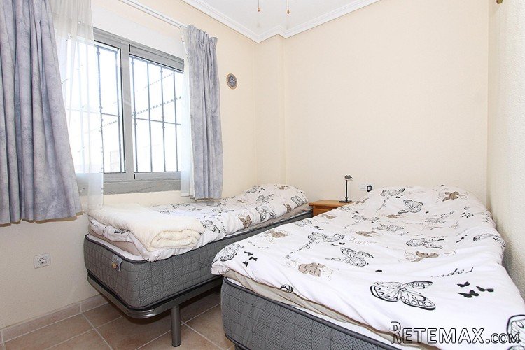 This modern duplex apartment can be found in bustling.. - 5