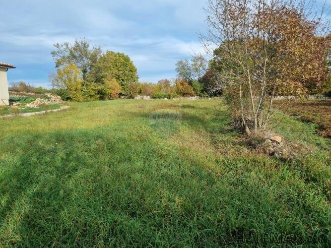 Istra, Juršići zemljište 820 m2