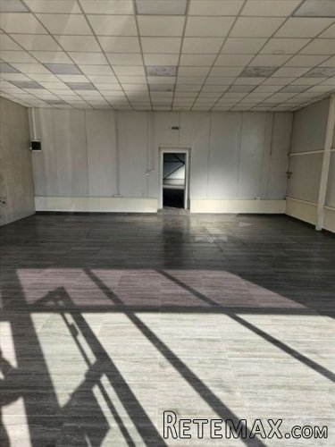 Izdaje se lokal na bulevaru u Sremskoj Mitrovici - 6