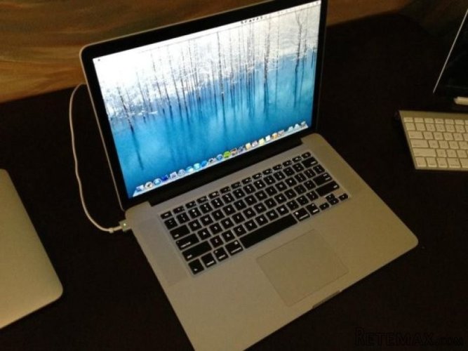 Amazing Apple macbook pro 15 inch, i7