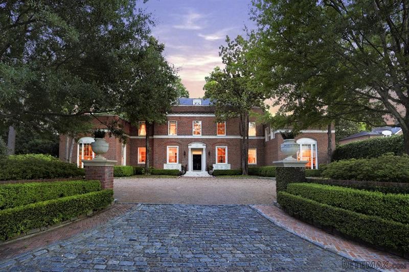 7 bedroom House For Sale: 7 Winston..
