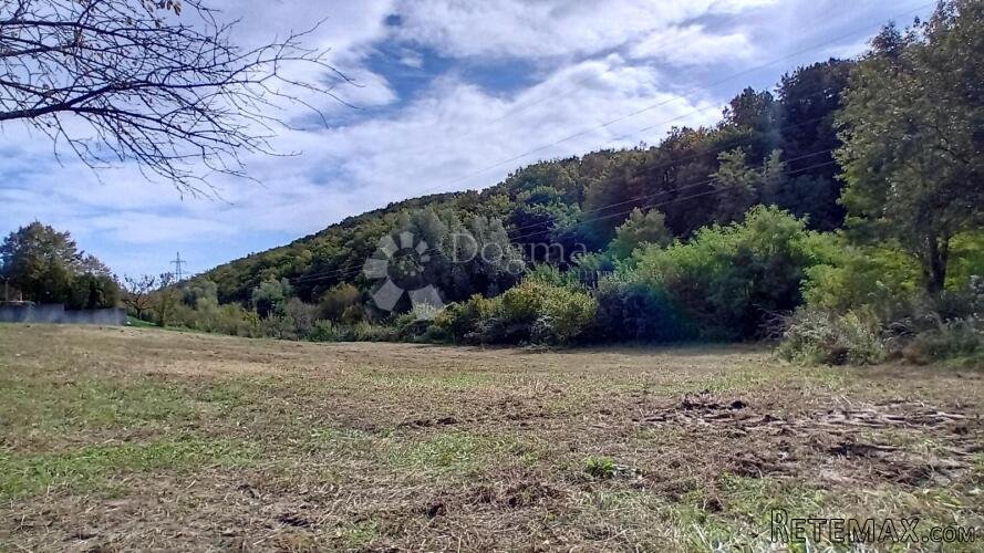 Ekskluzivna prodaja! Građevinsko zemljište u Markuševcu, pri - 3