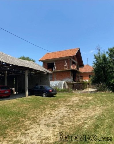 Prodajem seosko domacinstvo sa okolnim placem - 3