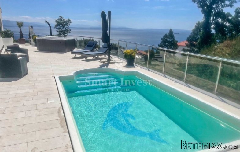 OPATIJA - POBRI, stan s pogledom od 113,90 m2
