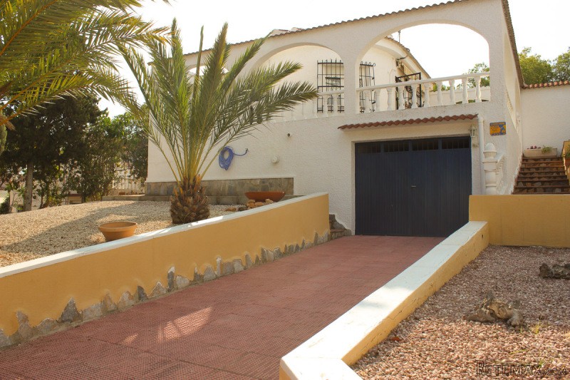3 Bedrooms - Villa - Alicante - For Sale