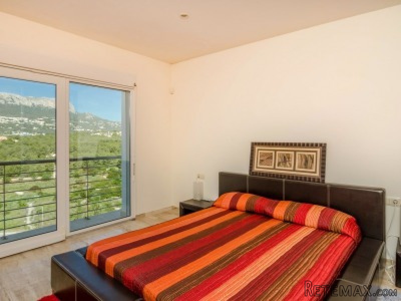 4 Bedrooms - Villa - Alicante - For Sale - 2