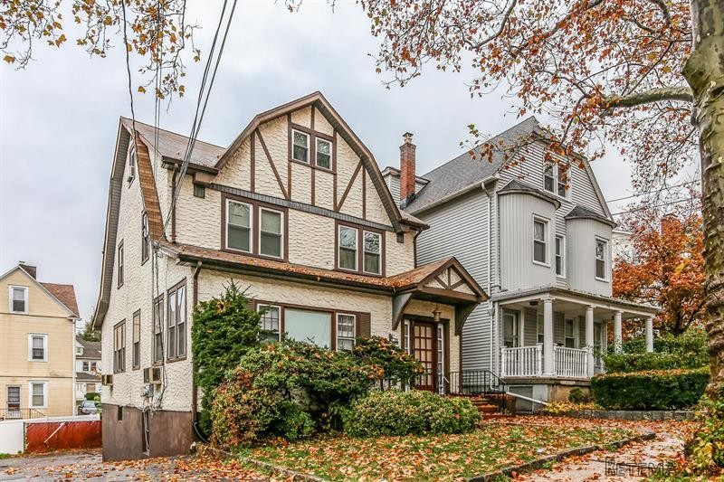 5 bedroom Flat For Sale: 70 Sherwood..