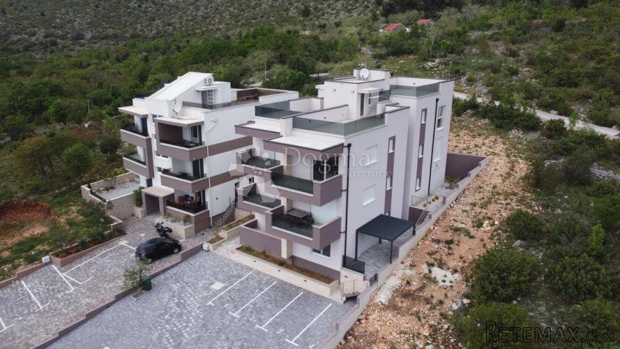 APARTMAN NOVOGRADNJA SELINE PRIZEMLJE SA VRTOM