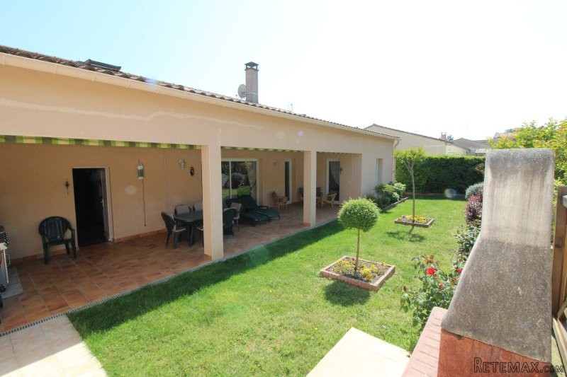 Large 5 Bedroom Villa With Garden..