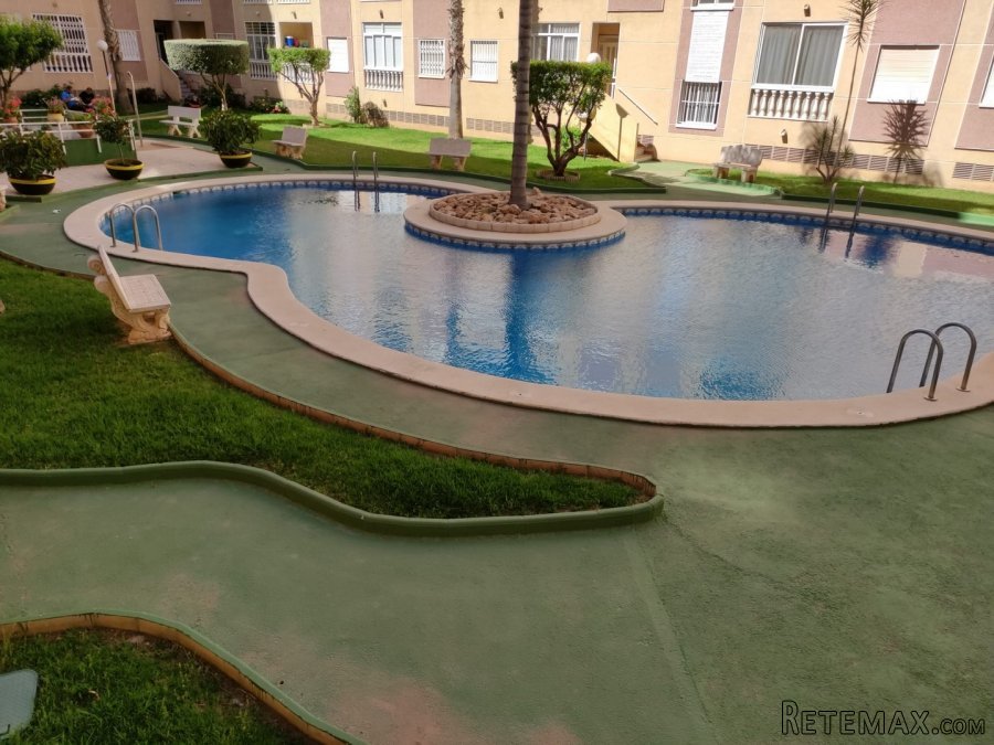 Estupendo apartamento a 900 metros del mar en Torrevieja... - 2