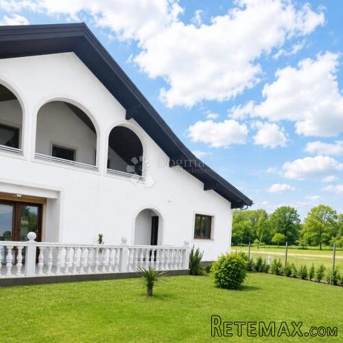 UREĐENA KATNICA 257 m2 SA VELIKOM OKUĆNICOM, ŽITNJAK- STRUGE - 2