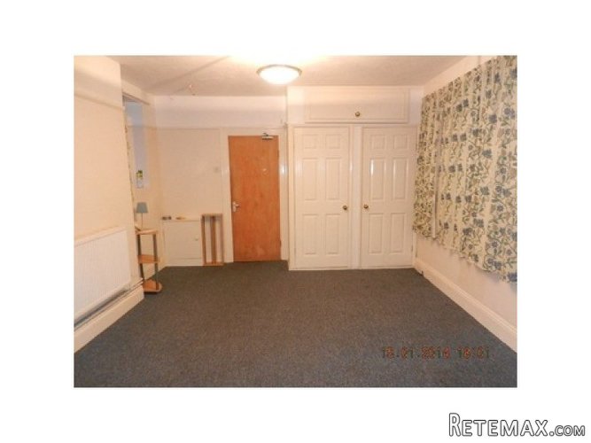 STUDIO FLAT, FREE GAS AND WATER