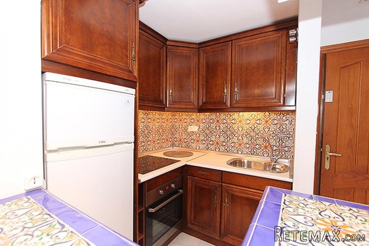 This traditional apartment is located in bustling.. - 4