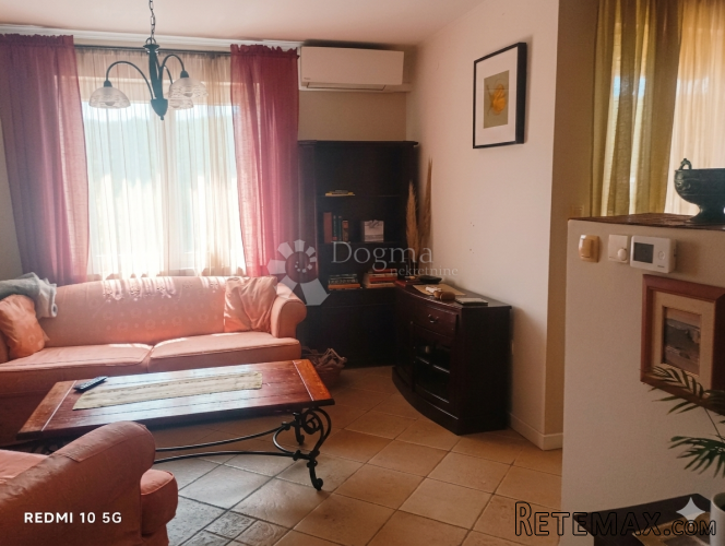ŠKURINJE - EKSKLUZIVAN 2SB+DB STAN OD 77m2 – UREĐEN S PUNO S