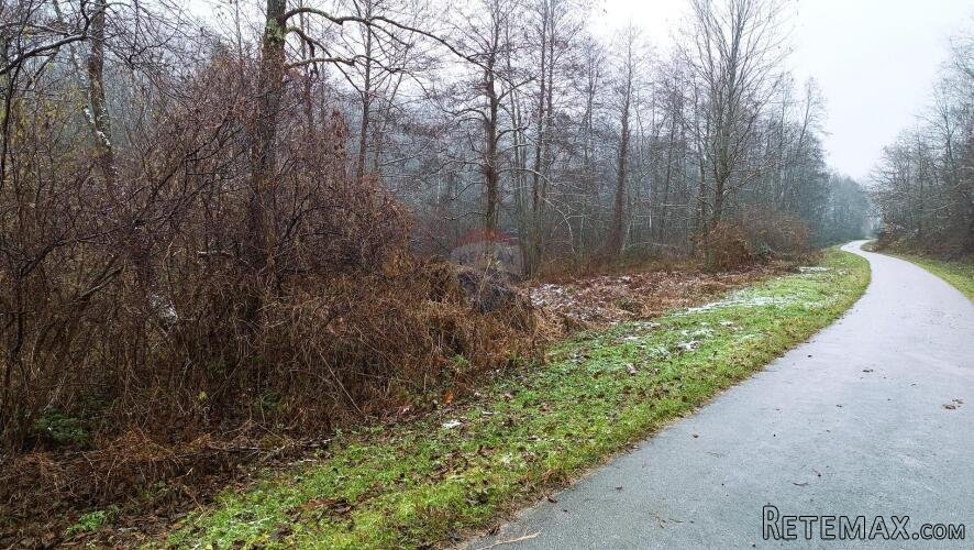 Karlovac,Trebinja-poljoprivredno zemljište 2 876 m2