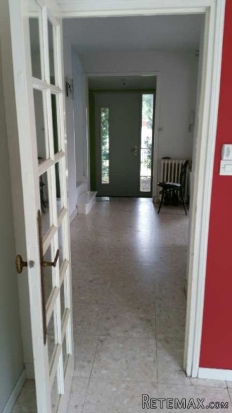8 Bedrooms - Maison - For Sale