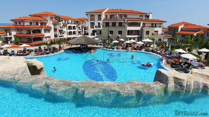 Bright and spacious 1-bedroom apartment..