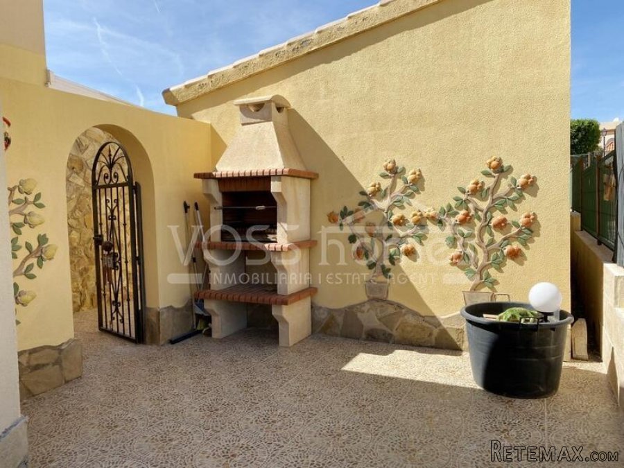 NEW & EXCLUSIVE LISTING TO VOSS HOMES - A stunning.. - 11