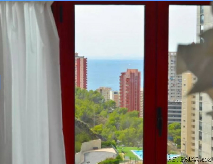 Piso en Benidorm zona Levante , 85 m. de superficie, 700..
