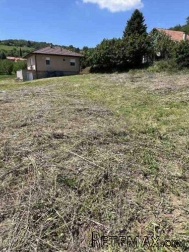 Prelep plac sa pogledom na grad-Rakovac - 3