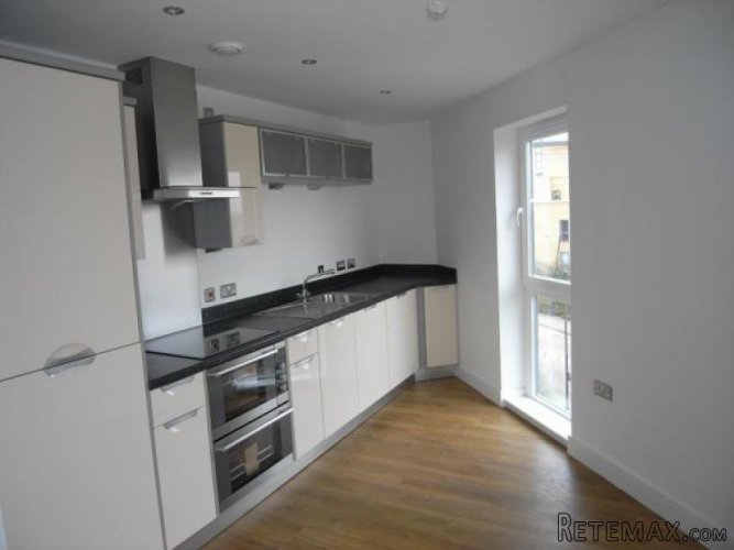 HOUSE, E5 - ONE BEDROOM for sale