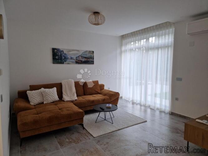 Stan u prizemlju novogradnje na Zametu