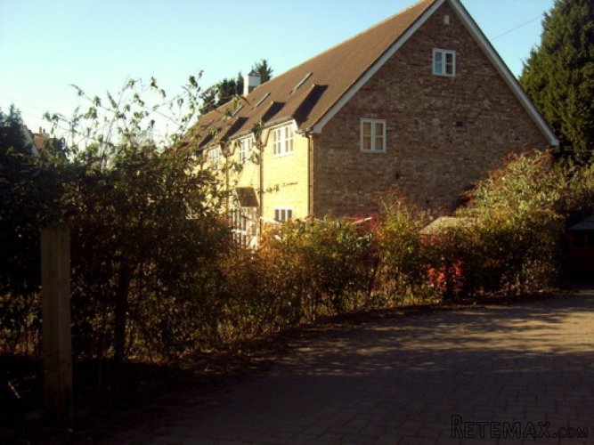 6 BEDROOM HOUSE FOR SALE