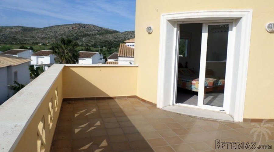 Detached property on two floors amid the peaceful.. - 8