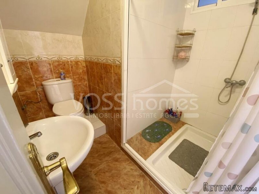 EXCLUSIVE LISTING TO VOSS HOMES - Large, bright & airey.. - 18